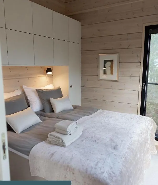Hirsihuvila Villa Letto, pihasauna&ulkoporeamme-1